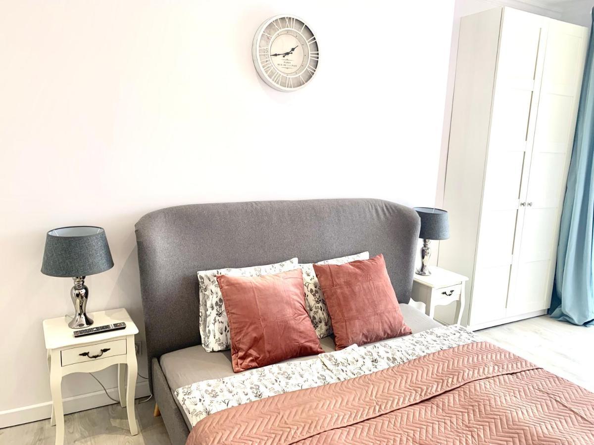 Apartamenty Sienkiewicza - Bezplatny Parking, Centrum, Park, Fv เคียลเซ ภายนอก รูปภาพ