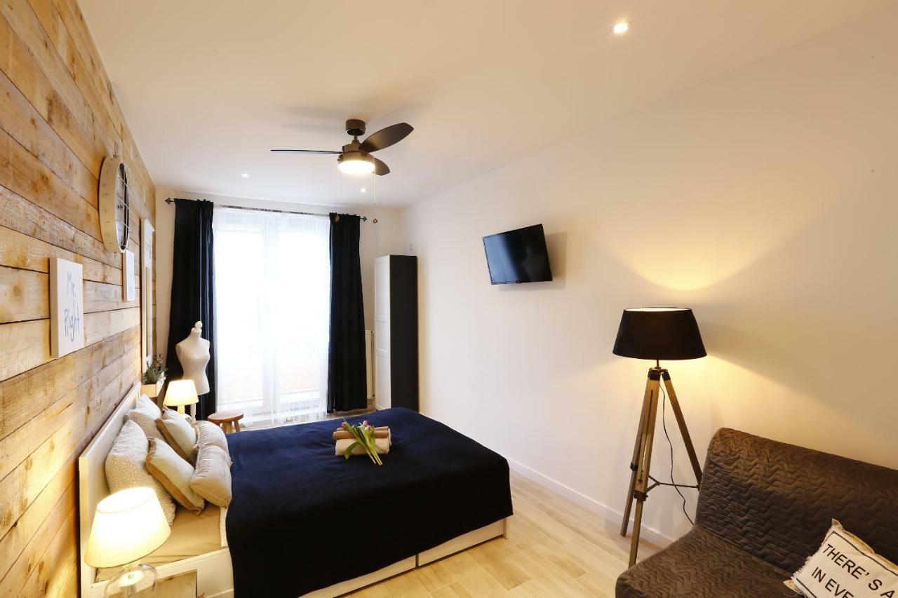 Apartamenty Sienkiewicza - Bezplatny Parking, Centrum, Park, Fv เคียลเซ ภายนอก รูปภาพ